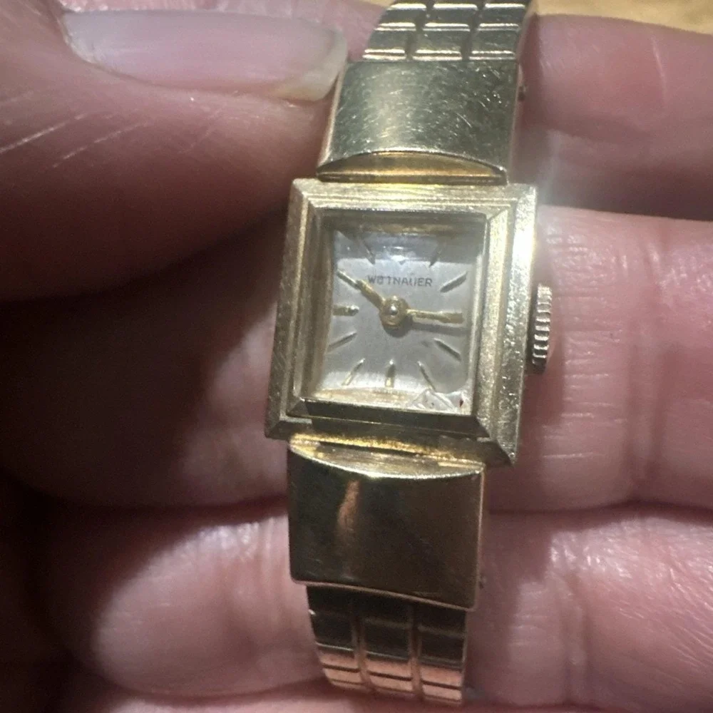Wittnauer elegant gold